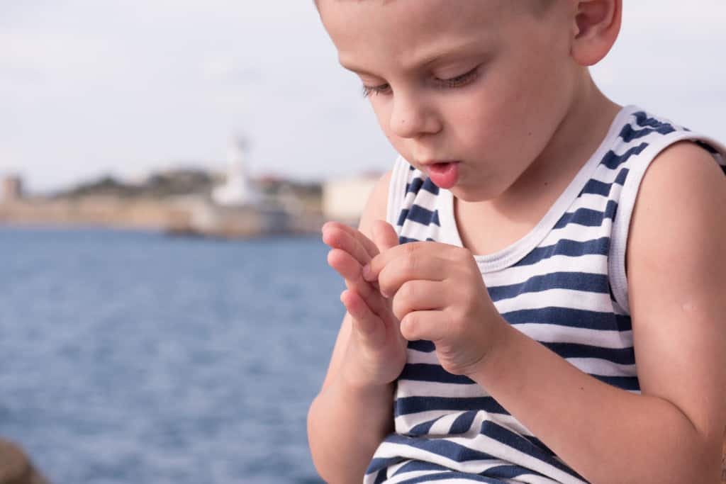 3 Plus Ways to Remove a Splinter from a Child - Hospitality Health ER